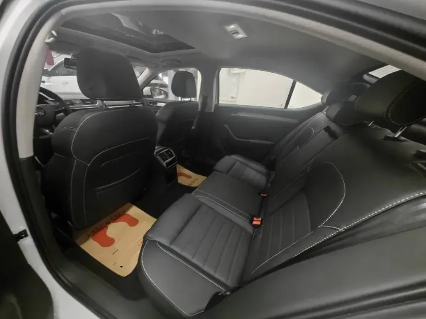 2022 Skoda Superb 1.4T 150HP L4 7DCT,autocango,china used car exporter,china ev exporter,chinese used car exporter,chinese used ev exporter