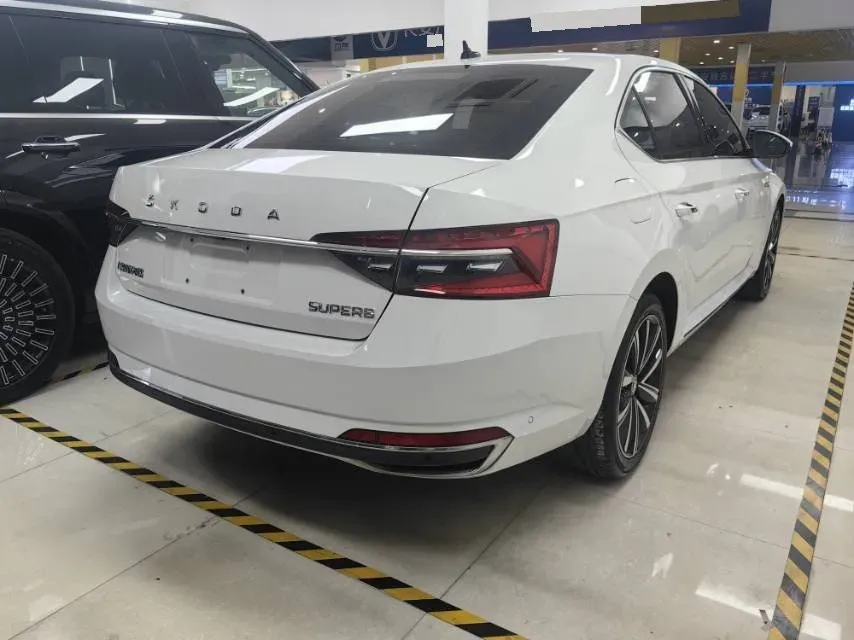 2022 Skoda Superb 1.4T 150HP L4 7DCT,autocango,china used car exporter,china ev exporter,chinese used car exporter,chinese used ev exporter