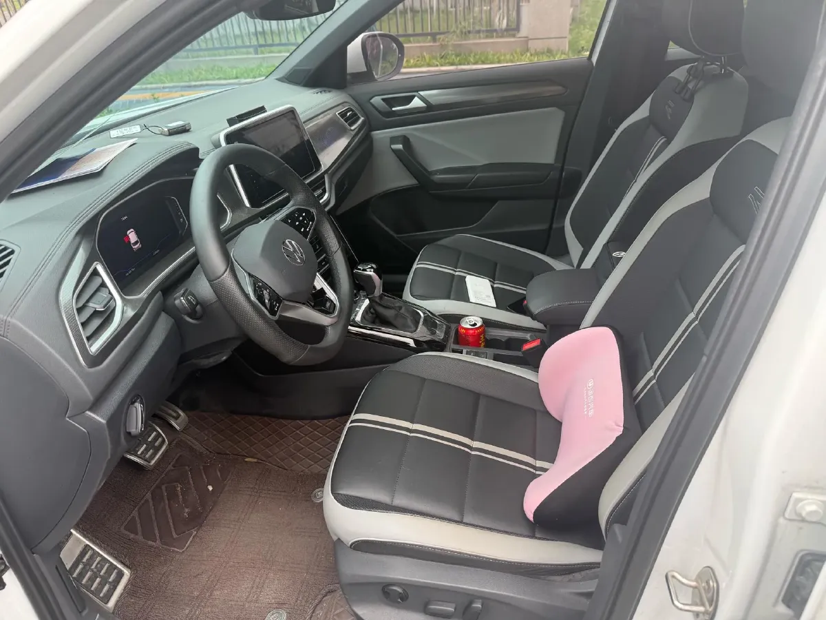 2023 Volkswagen T-Roc 1.5T 160HP L4 7DCT,autocango,china used car exporter,china ev exporter,chinese used car exporter,chinese used ev exporter