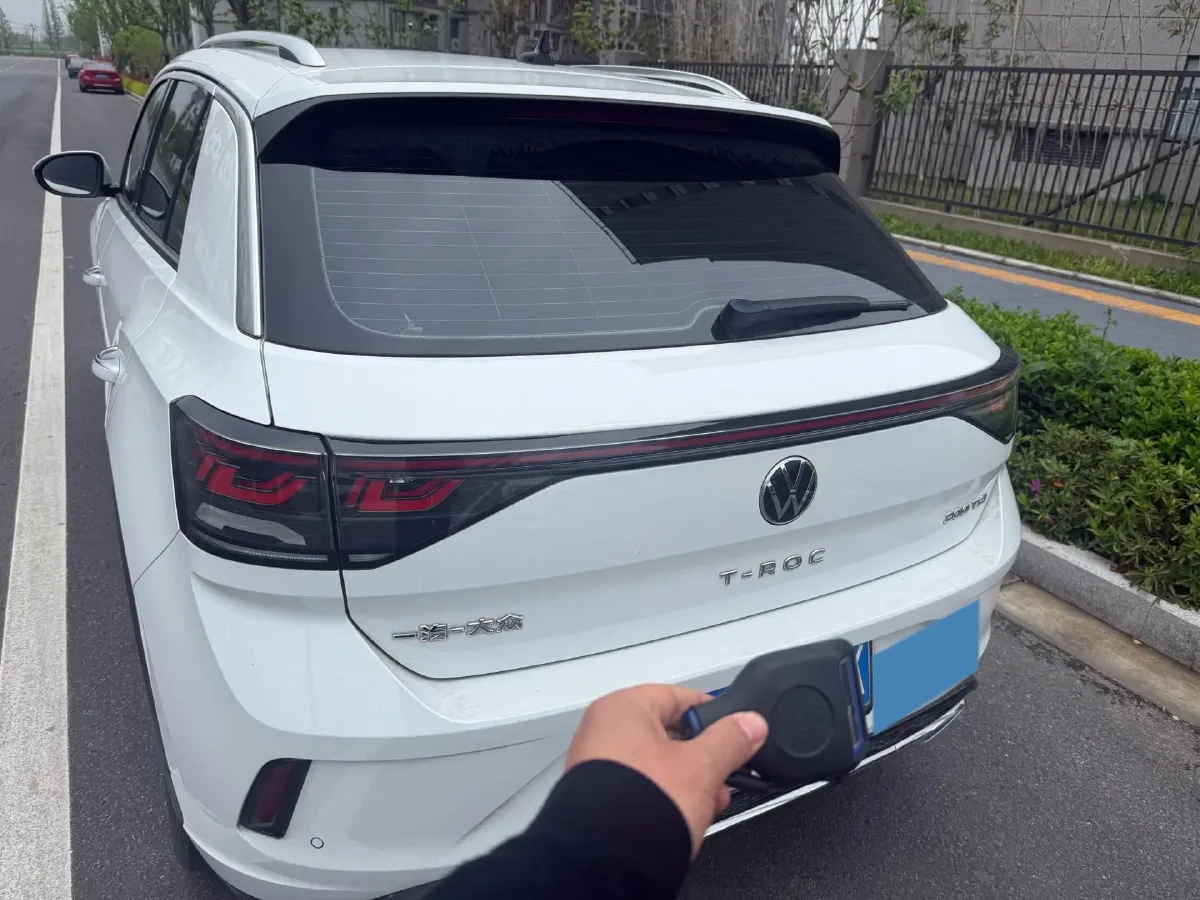 2023 Volkswagen T-Roc 1.5T 160HP L4 7DCT,autocango,china used car exporter,china ev exporter,chinese used car exporter,chinese used ev exporter
