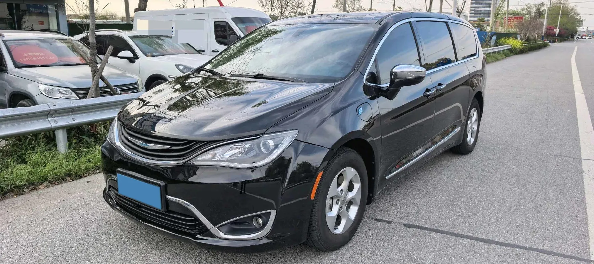 2018 Chrysler Pacifica 3.6L 245HP V6 E-CVT PHEV 16KWH,autocango,china used car exporter,china ev exporter,chinese used car exporter,chinese used ev exporter