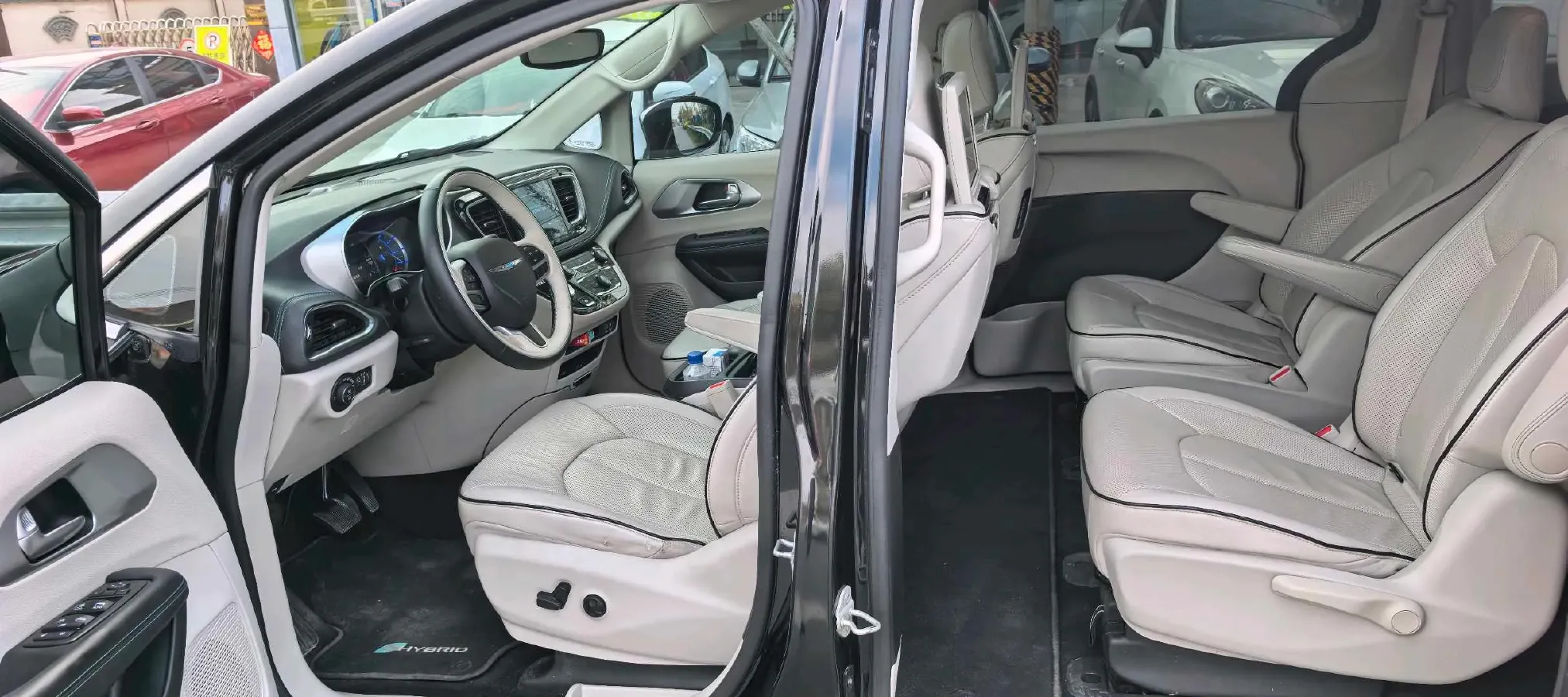 2018 Chrysler Pacifica 3.6L 245HP V6 E-CVT PHEV 16KWH,autocango,china used car exporter,china ev exporter,chinese used car exporter,chinese used ev exporter