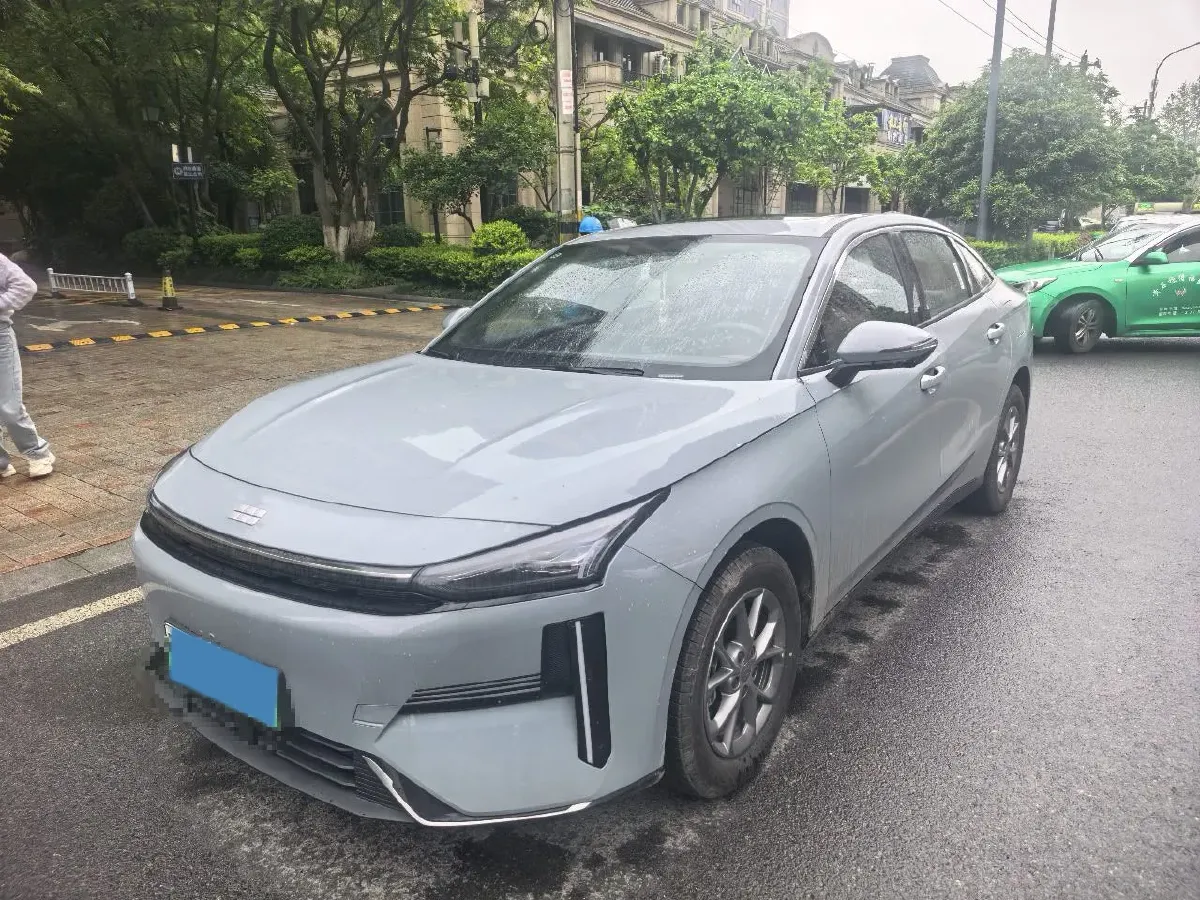 2025 Geely Galaxy L6 1.5L 112HP L4 1DHT PHEV 19.09KWH,autocango,china used car exporter,china ev exporter,chinese used car exporter,chinese used ev exporter