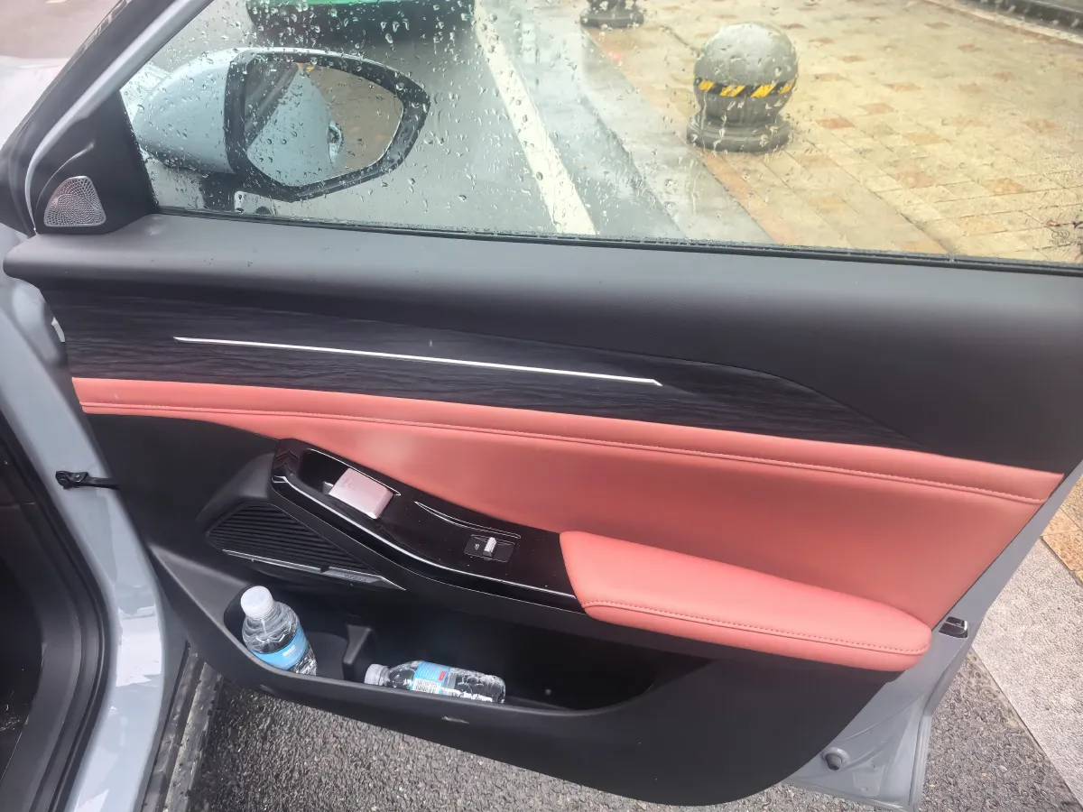 2025 Geely Galaxy L6 1.5L 112HP L4 1DHT PHEV 19.09KWH,autocango,china used car exporter,china ev exporter,chinese used car exporter,chinese used ev exporter