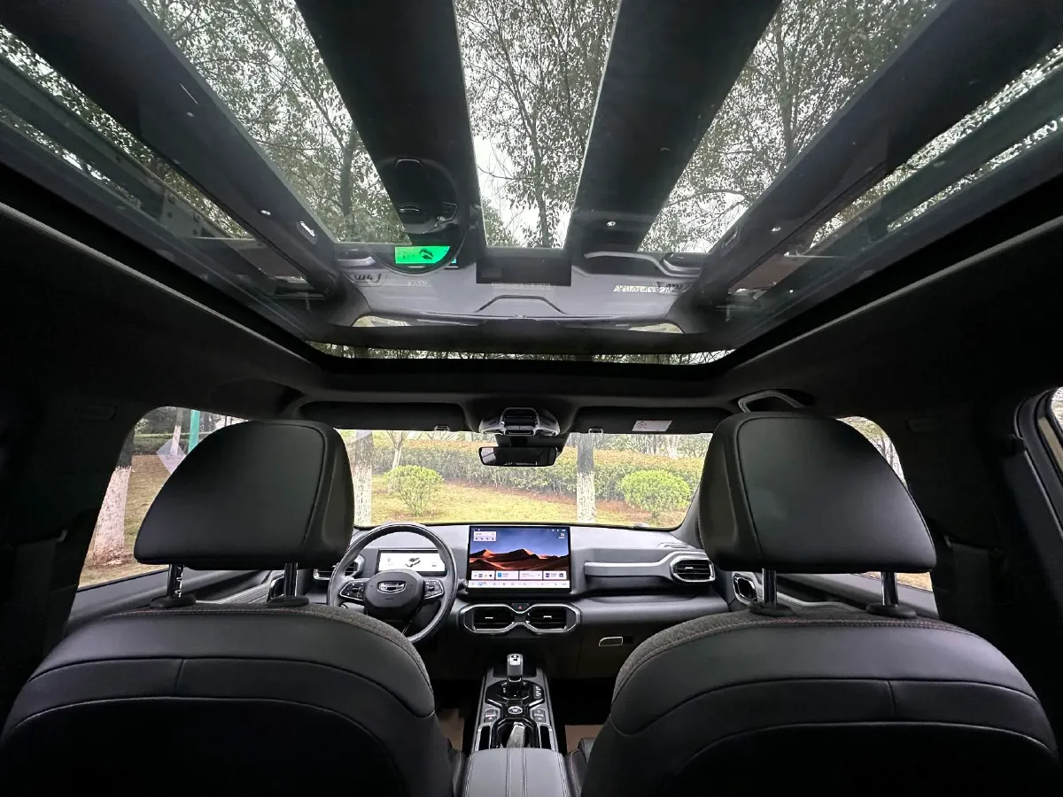 2025 Geely Cowboy 1.5T 181HP L4 7DCT,autocango,china used car exporter,china ev exporter,chinese used car exporter,chinese used ev exporter