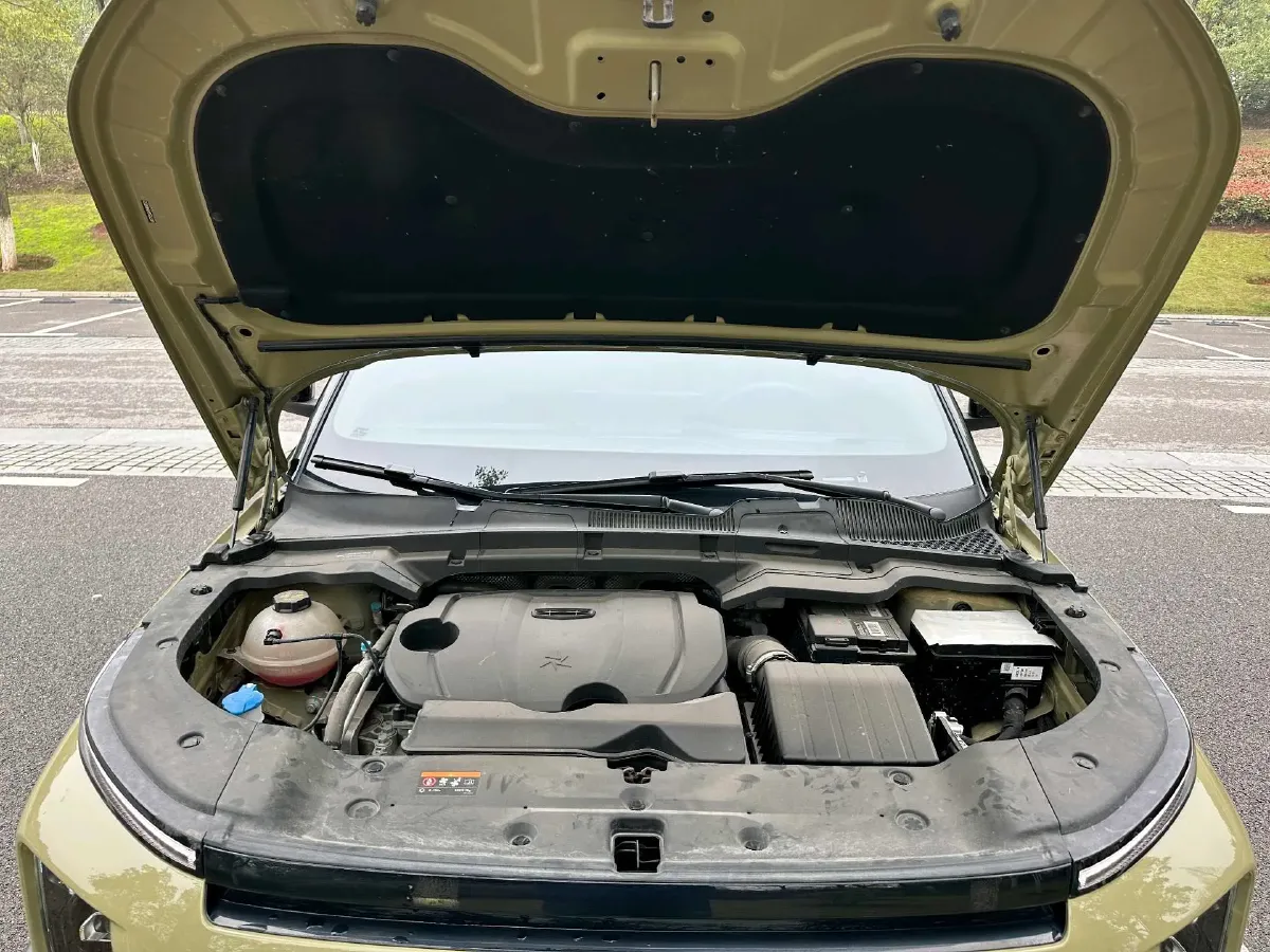 2025 Geely Cowboy 1.5T 181HP L4 7DCT,autocango,china used car exporter,china ev exporter,chinese used car exporter,chinese used ev exporter