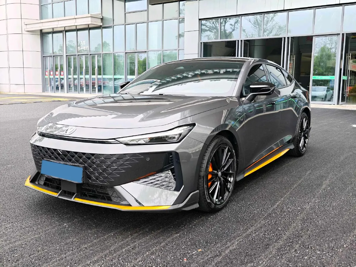 2024 ChangAn UNI-V 1.5T 188HP L4 7DCT,autocango,china used car exporter,china ev exporter,chinese used car exporter,chinese used ev exporter