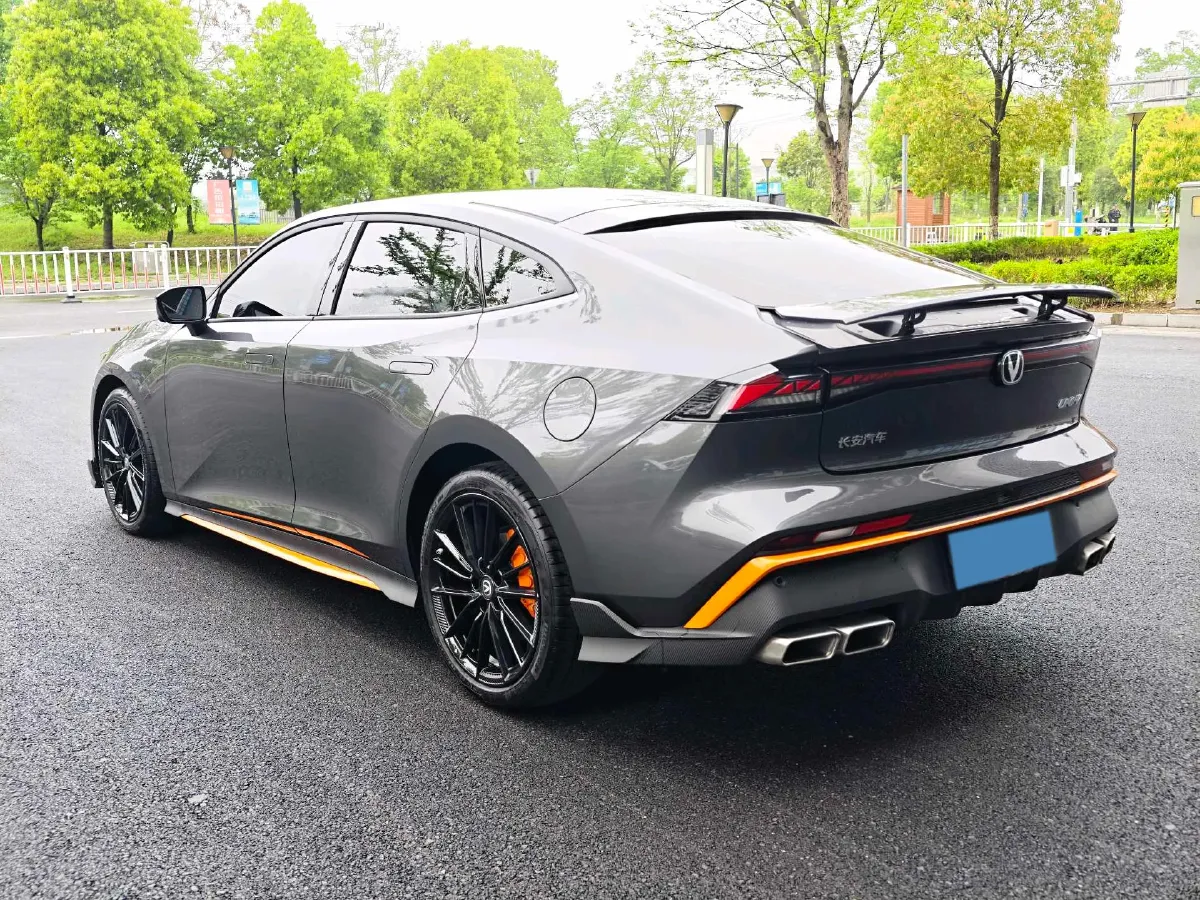 2024 ChangAn UNI-V 1.5T 188HP L4 7DCT,autocango,china used car exporter,china ev exporter,chinese used car exporter,chinese used ev exporter