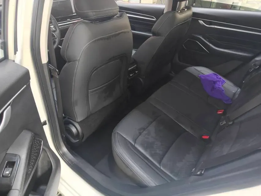 2022 Geely Emgrand 1.5L 114HP L4 CVT,autocango,china used car exporter,china ev exporter,chinese used car exporter,chinese used ev exporter