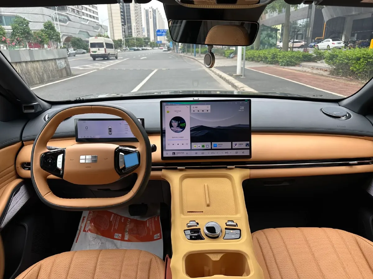 2026 Geely Galaxy Starship 7 1.5L 112HP L4 1DHT PHEV,autocango,china used car exporter,china ev exporter,chinese used car exporter,chinese used ev exporter