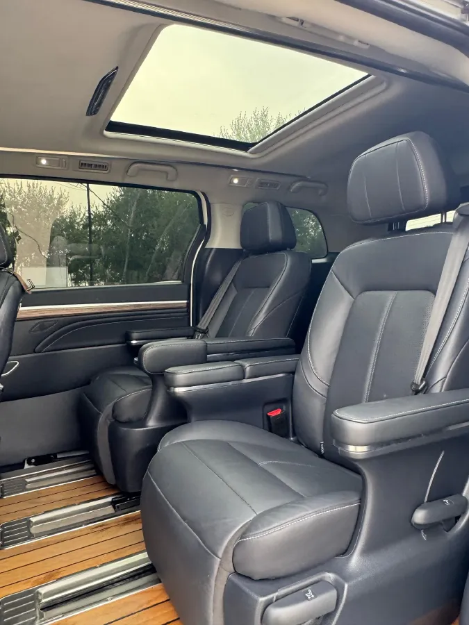 2021 GAC Trumpchi M8 2.0T 252HP L4 8AT,autocango,china used car exporter,china ev exporter,chinese used car exporter,chinese used ev exporter