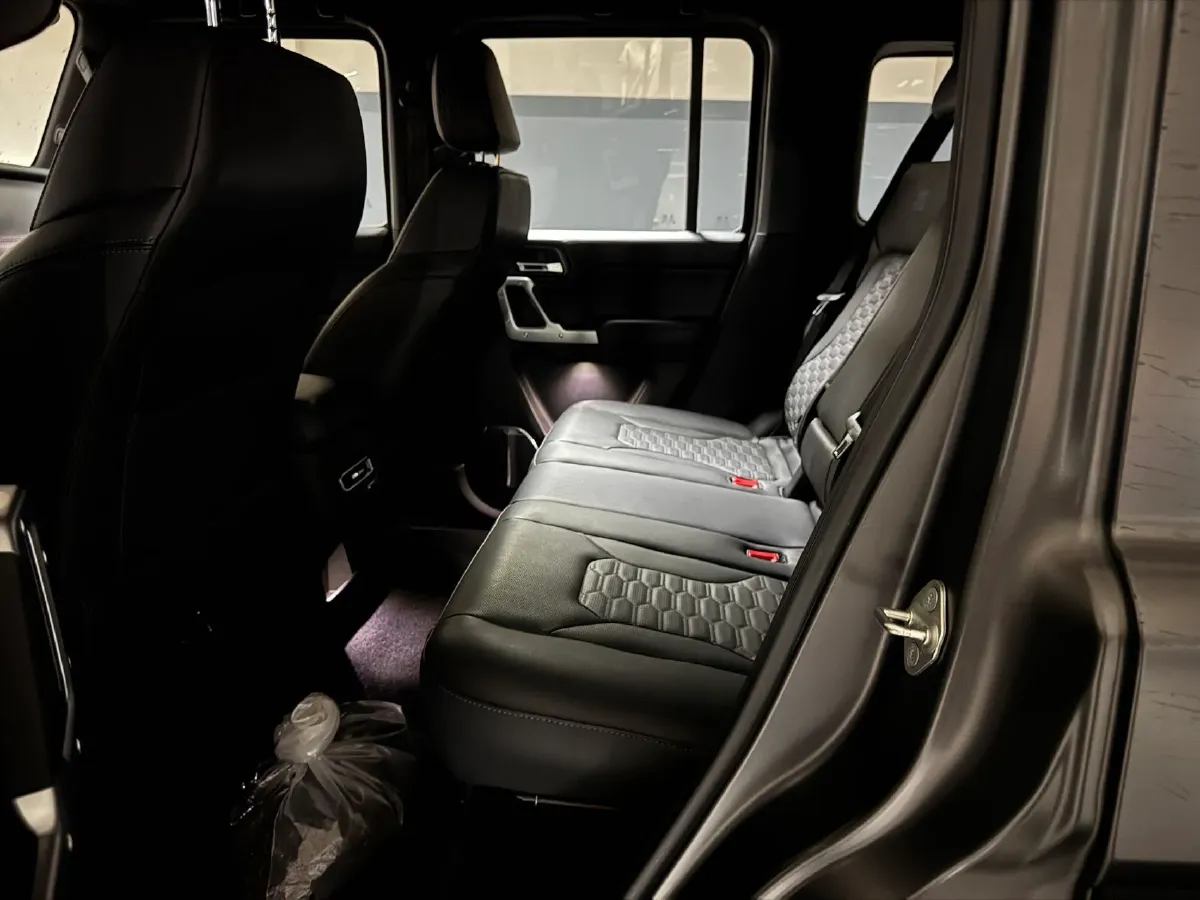 2024 212 212 T01 2.0T 252HP L4 8AT,autocango,china used car exporter,china ev exporter,chinese used car exporter,chinese used ev exporter