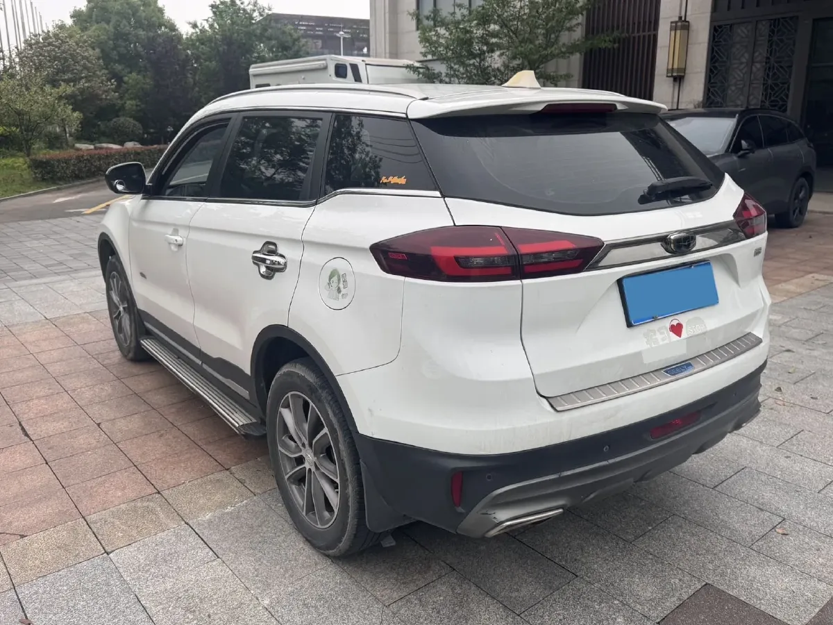 2020 Roewe i6 1.5T 169HP L4 7DCT,autocango,china used car exporter,china ev exporter,chinese used car exporter,chinese used ev exporter