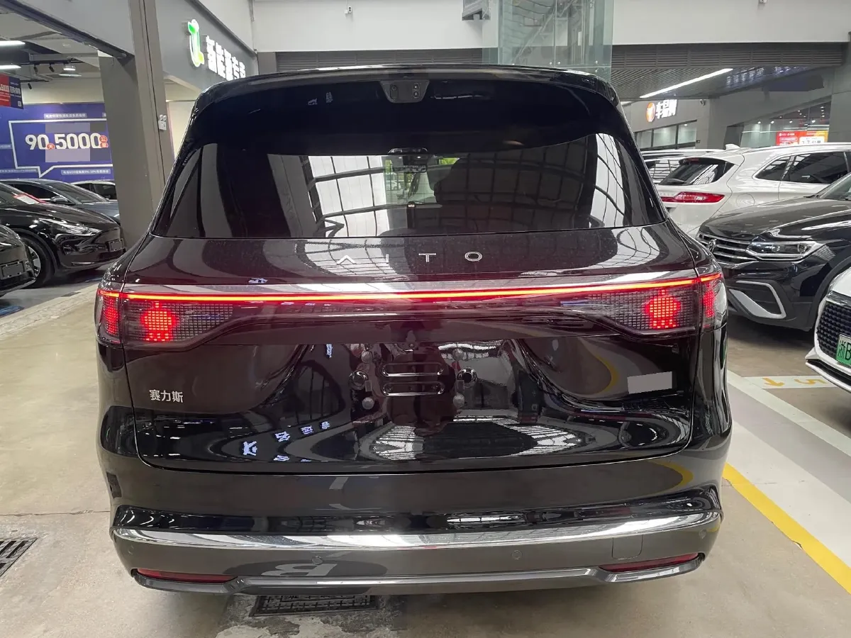 2025 AITO AITO M8 REEV 160HP REEV 53.4KWH,autocango,china used car exporter,china ev exporter,chinese used car exporter,chinese used ev exporter