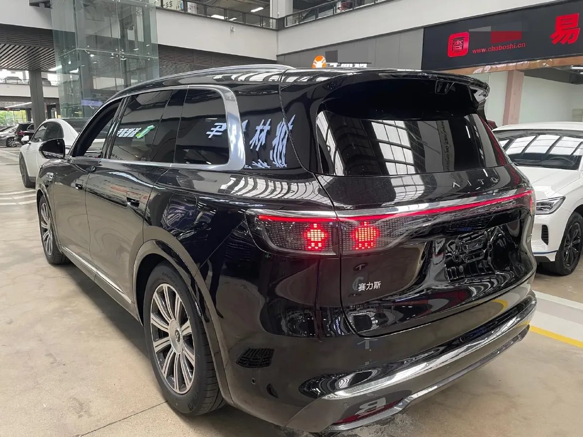 2025 AITO AITO M8 REEV 160HP REEV 53.4KWH,autocango,china used car exporter,china ev exporter,chinese used car exporter,chinese used ev exporter