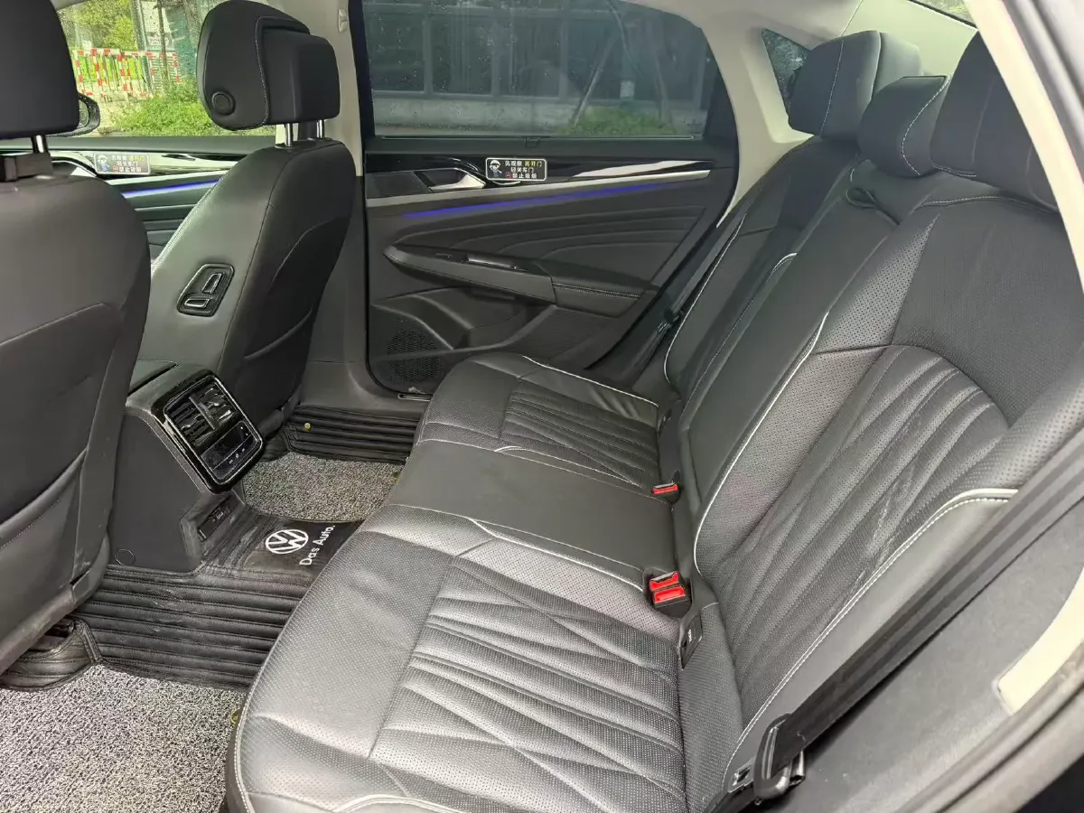 2023 Volkswagen Passat 2.0T 186HP L4 7DCT,autocango,china used car exporter,china ev exporter,chinese used car exporter,chinese used ev exporter