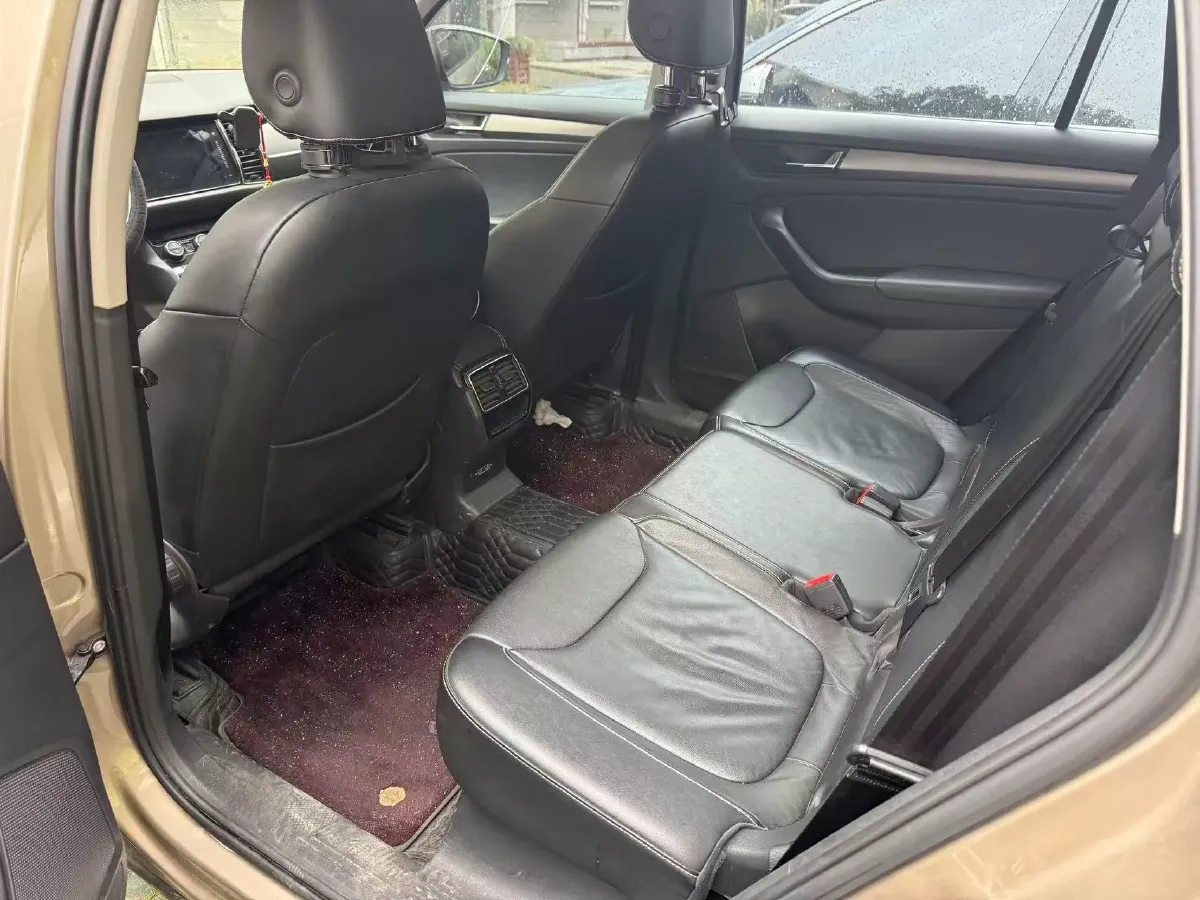 2018 Skoda Kodiak 1.8T 180HP L4 7DCT,autocango,china used car exporter,china ev exporter,chinese used car exporter,chinese used ev exporter