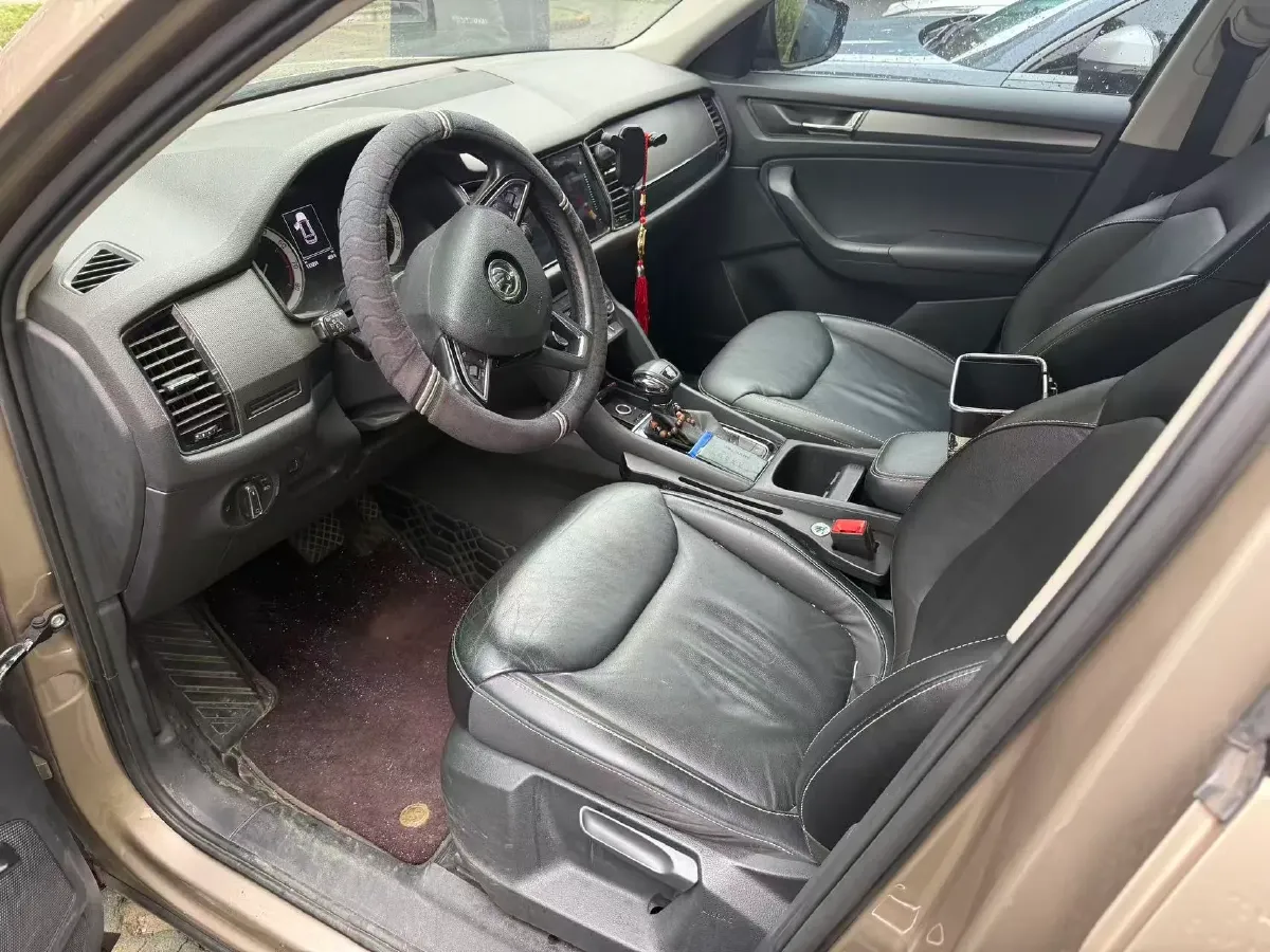 2018 Skoda Kodiak 1.8T 180HP L4 7DCT,autocango,china used car exporter,china ev exporter,chinese used car exporter,chinese used ev exporter
