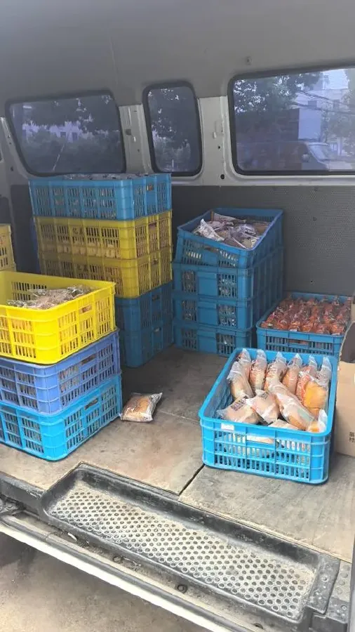 2023 MAXUS XinTu V80 2.0T 127HP L4 6MT,autocango,china used car exporter,china ev exporter,chinese used car exporter,chinese used ev exporter