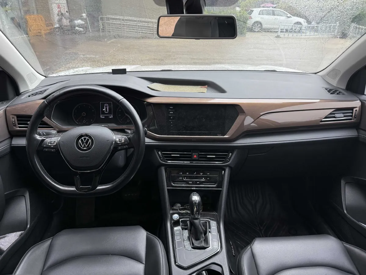 2021 Volkswagen Tharu 1.4T 150HP L4 7DCT,autocango,china used car exporter,china ev exporter,chinese used car exporter,chinese used ev exporter