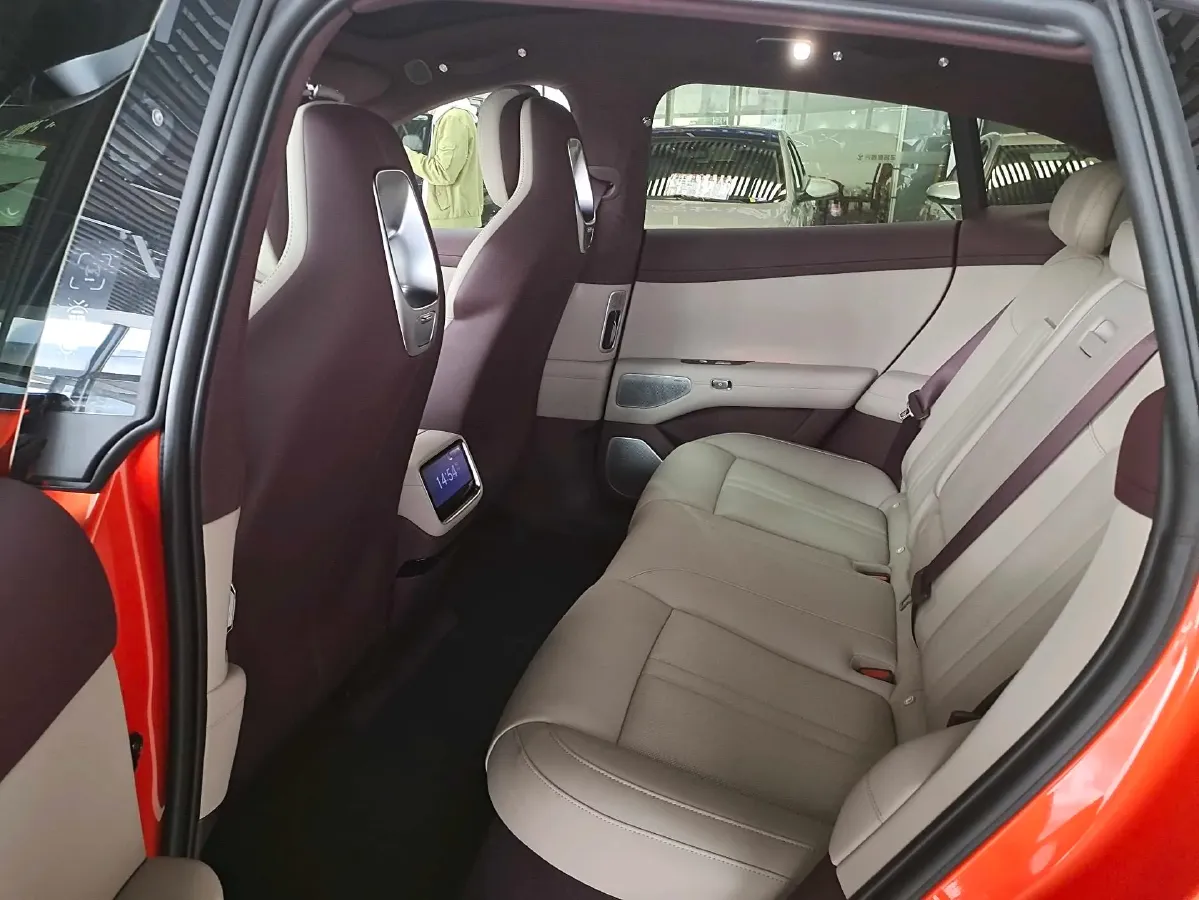 2025 MI YU7 BEV 101.7KWH,autocango,china used car exporter,china ev exporter,chinese used car exporter,chinese used ev exporter