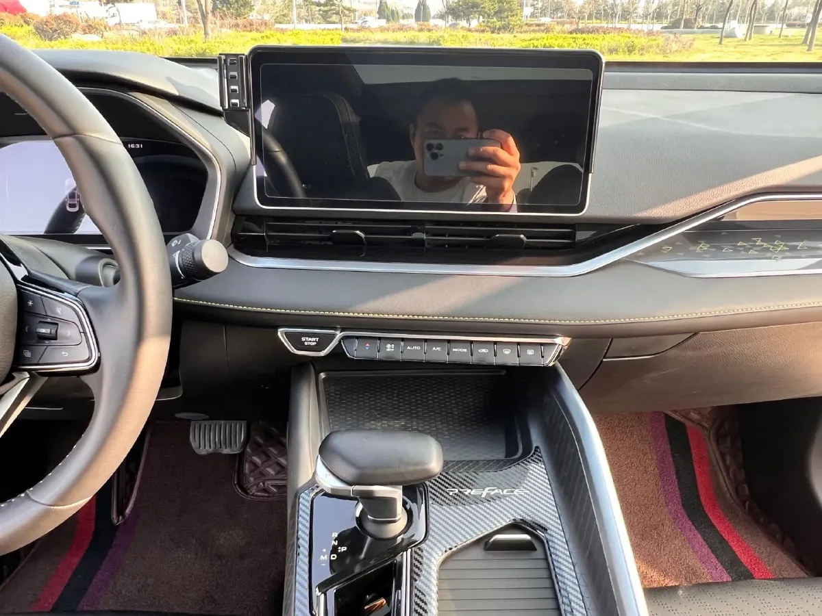 2023 Geely Preface 1.5T 181HP L4 7DCT,autocango,china used car exporter,china ev exporter,chinese used car exporter,chinese used ev exporter