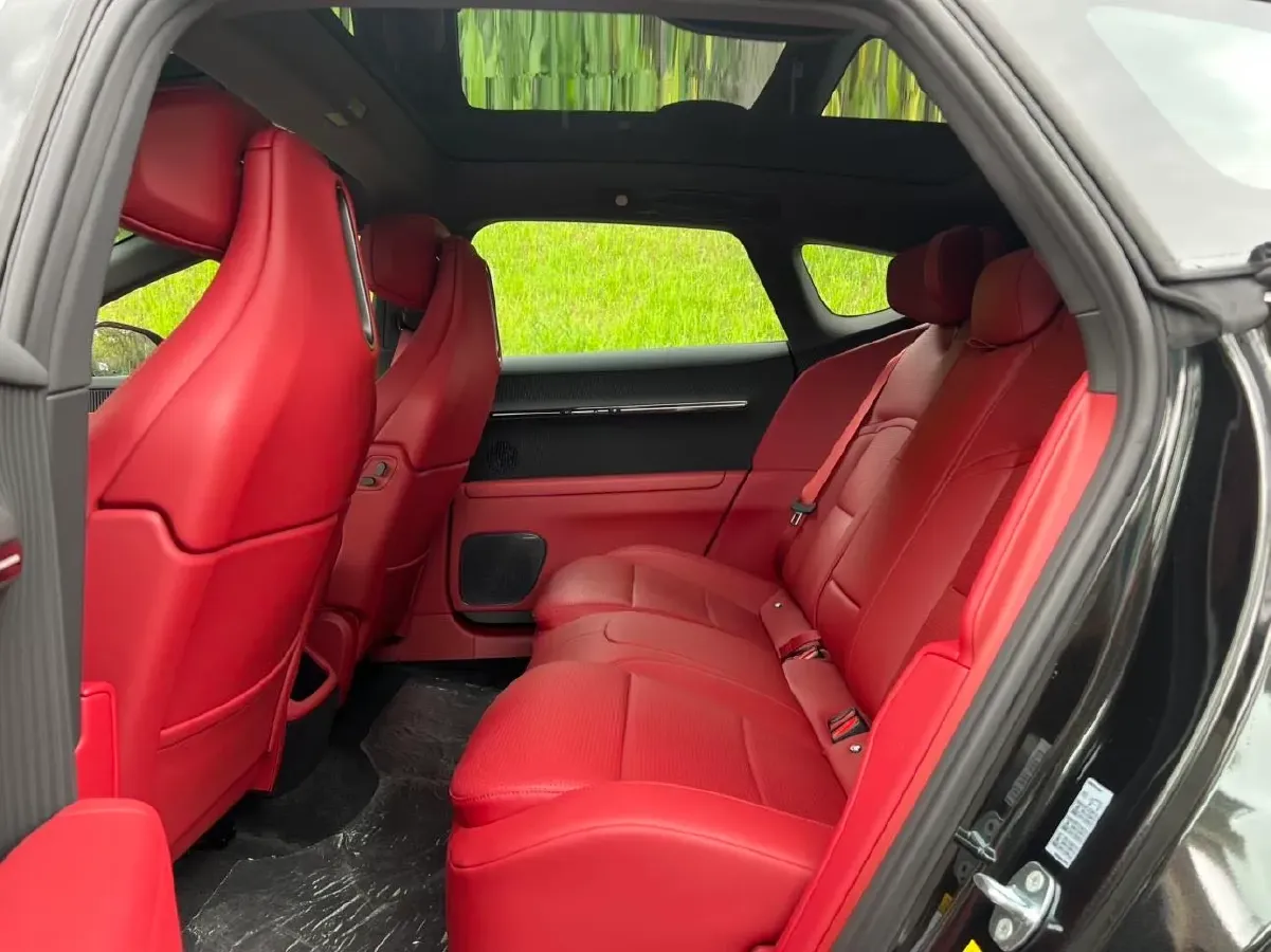 2025 Avatr 12 BEV,autocango,china used car exporter,china ev exporter,chinese used car exporter,chinese used ev exporter