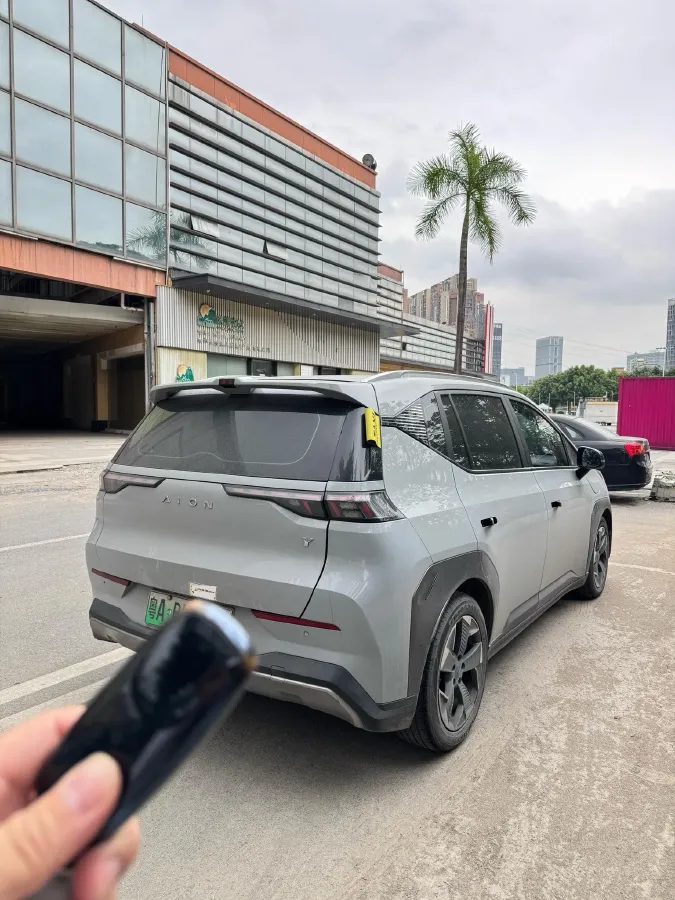 2022 Geely Okavango 1.8T 184HP L4 7DCT,autocango,china used car exporter,china ev exporter,chinese used car exporter,chinese used ev exporter