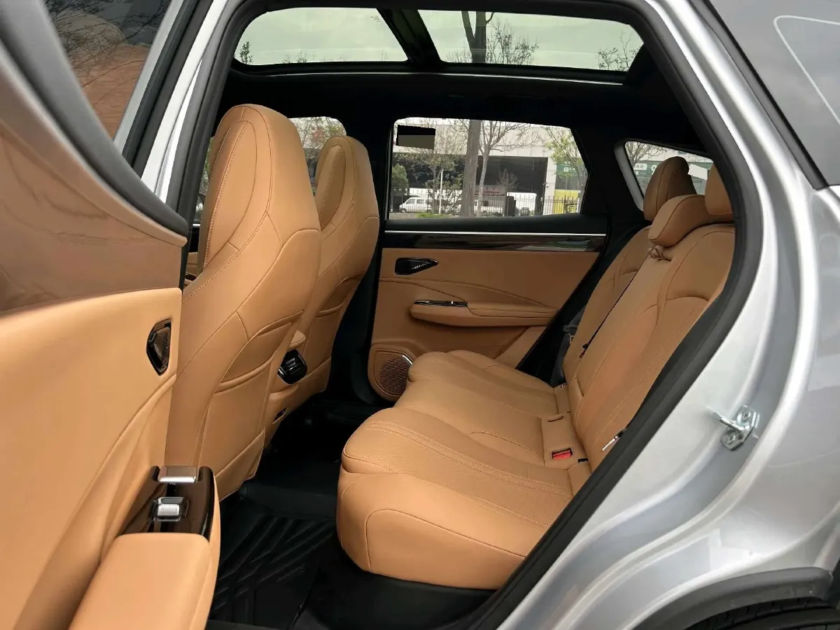 2025 Geely Galaxy L7 1.5L 112HP L4 1DHT PHEV 18.4KWH,autocango,china used car exporter,china ev exporter,chinese used car exporter,chinese used ev exporter