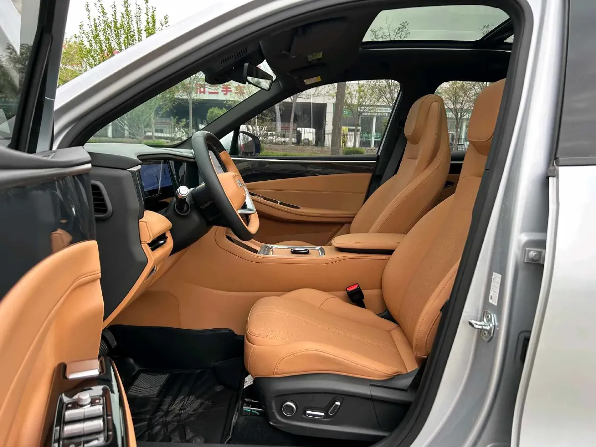 2025 Geely Galaxy L7 1.5L 112HP L4 1DHT PHEV 18.4KWH,autocango,china used car exporter,china ev exporter,chinese used car exporter,chinese used ev exporter