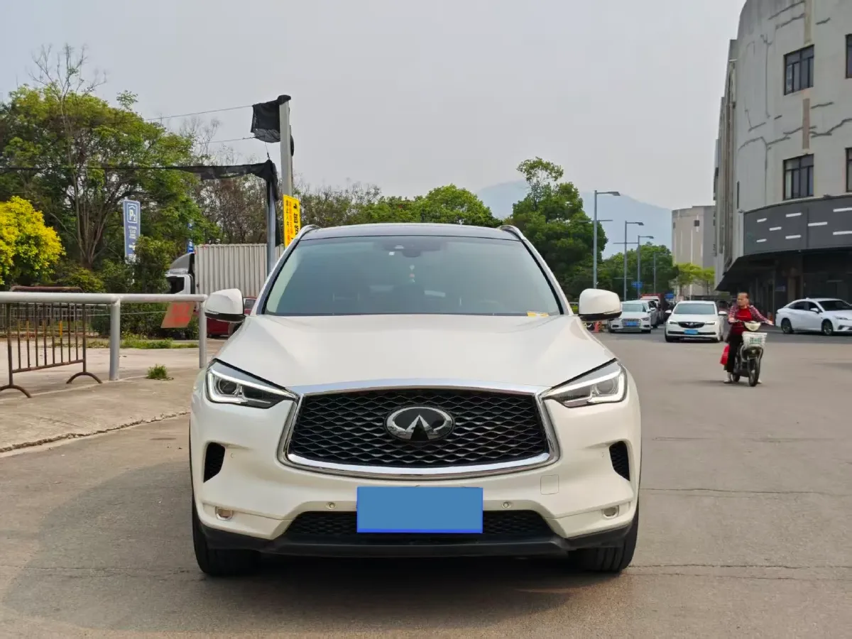 2018 Jeep Grand Commander 2.0T 265HP L4 9AT,autocango,china used car exporter,china ev exporter,chinese used car exporter,chinese used ev exporter