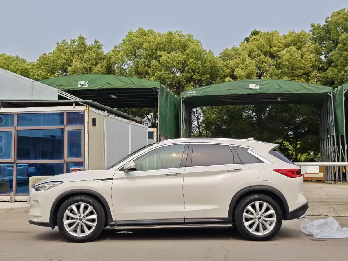 2018 Jeep Grand Commander 2.0T 265HP L4 9AT,autocango,china used car exporter,china ev exporter,chinese used car exporter,chinese used ev exporter