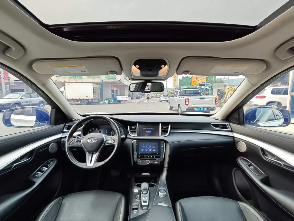 2018 Jeep Grand Commander 2.0T 265HP L4 9AT,autocango,china used car exporter,china ev exporter,chinese used car exporter,chinese used ev exporter