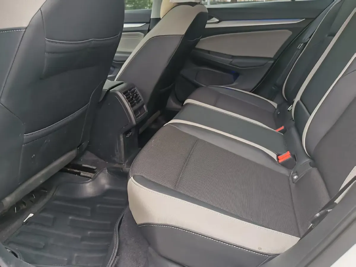 2023 Volkswagen Golf 1.4T 150HP L4 7DCT,autocango,china used car exporter,china ev exporter,chinese used car exporter,chinese used ev exporter