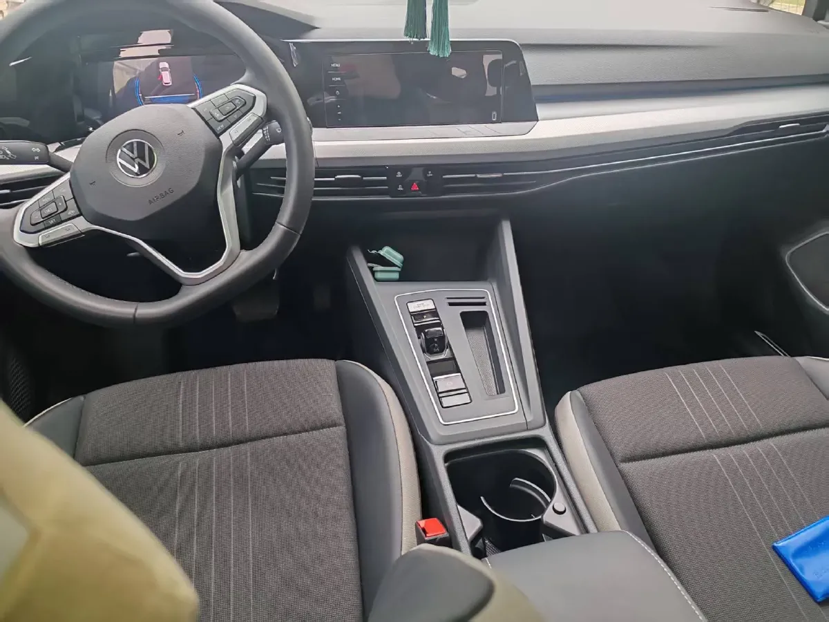 2023 Volkswagen Golf 1.4T 150HP L4 7DCT,autocango,china used car exporter,china ev exporter,chinese used car exporter,chinese used ev exporter