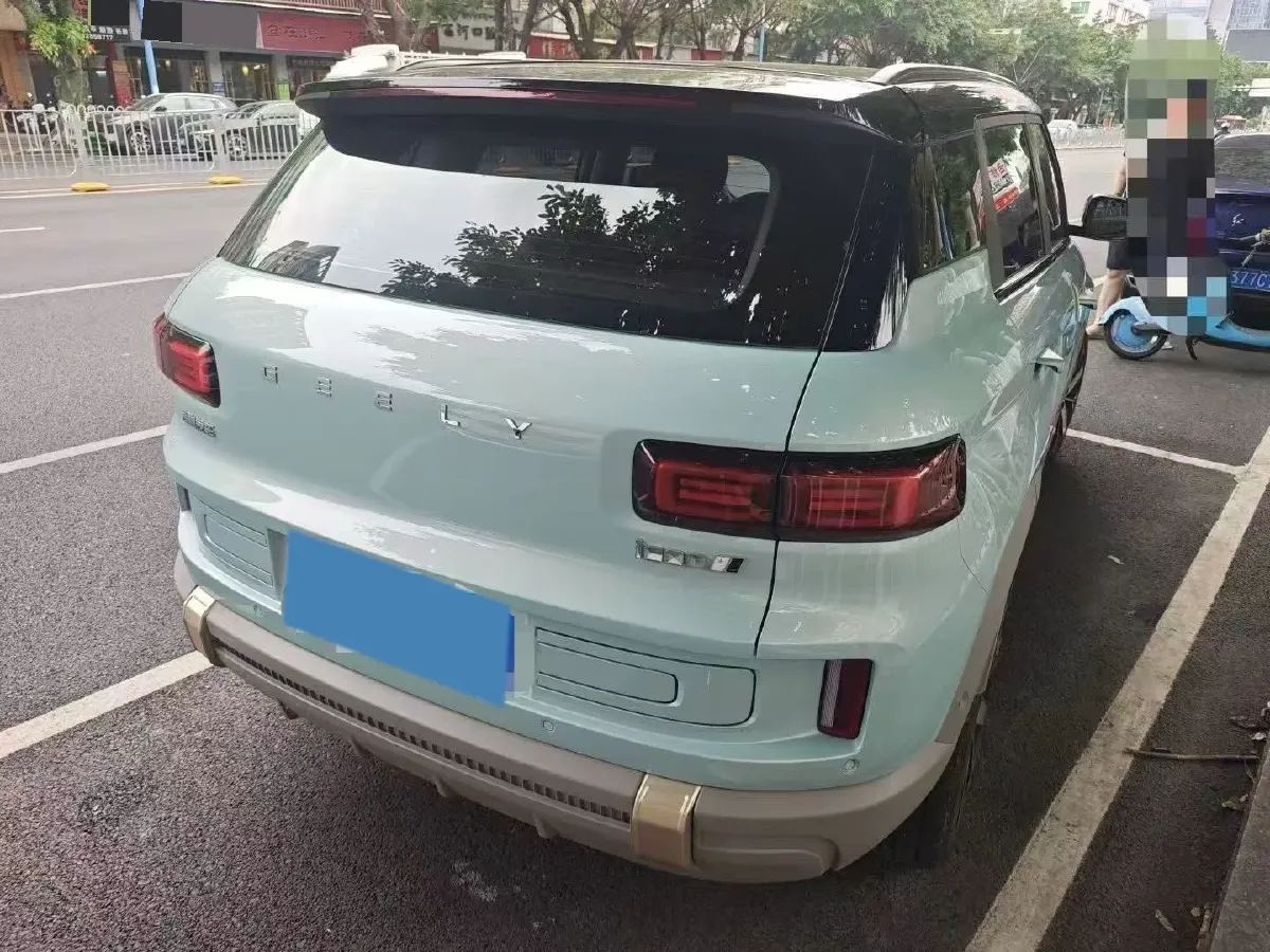 2023 Geely ICON 1.5T 181HP L4 7DCT,autocango,china used car exporter,china ev exporter,chinese used car exporter,chinese used ev exporter