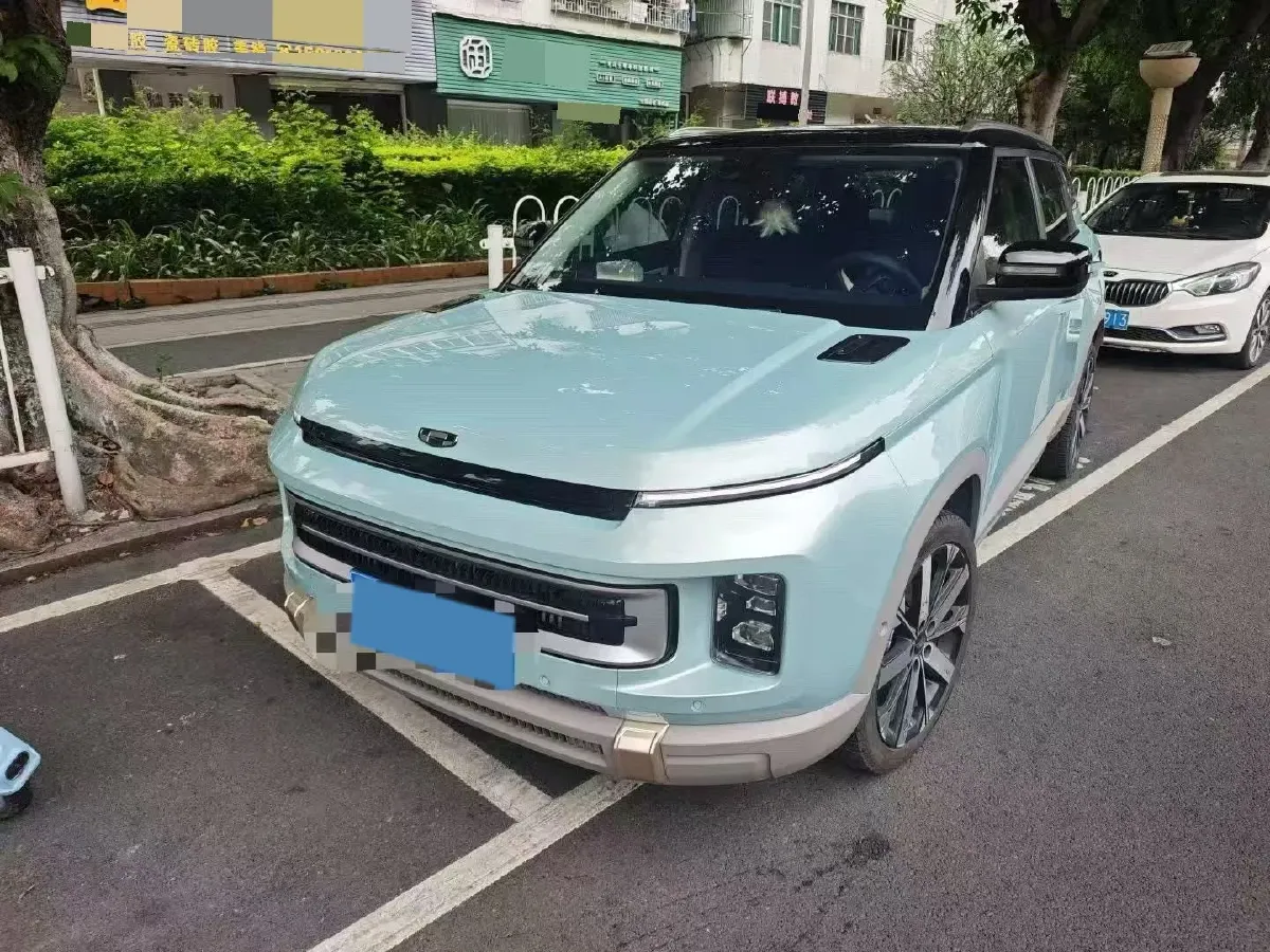 2023 Geely ICON 1.5T 181HP L4 7DCT,autocango,china used car exporter,china ev exporter,chinese used car exporter,chinese used ev exporter
