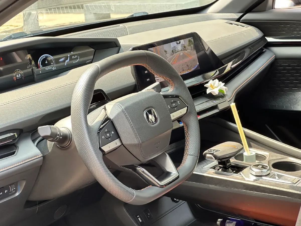 2023 ChangAn UNI-V 1.5T 188HP L4 7DCT,autocango,china used car exporter,china ev exporter,chinese used car exporter,chinese used ev exporter