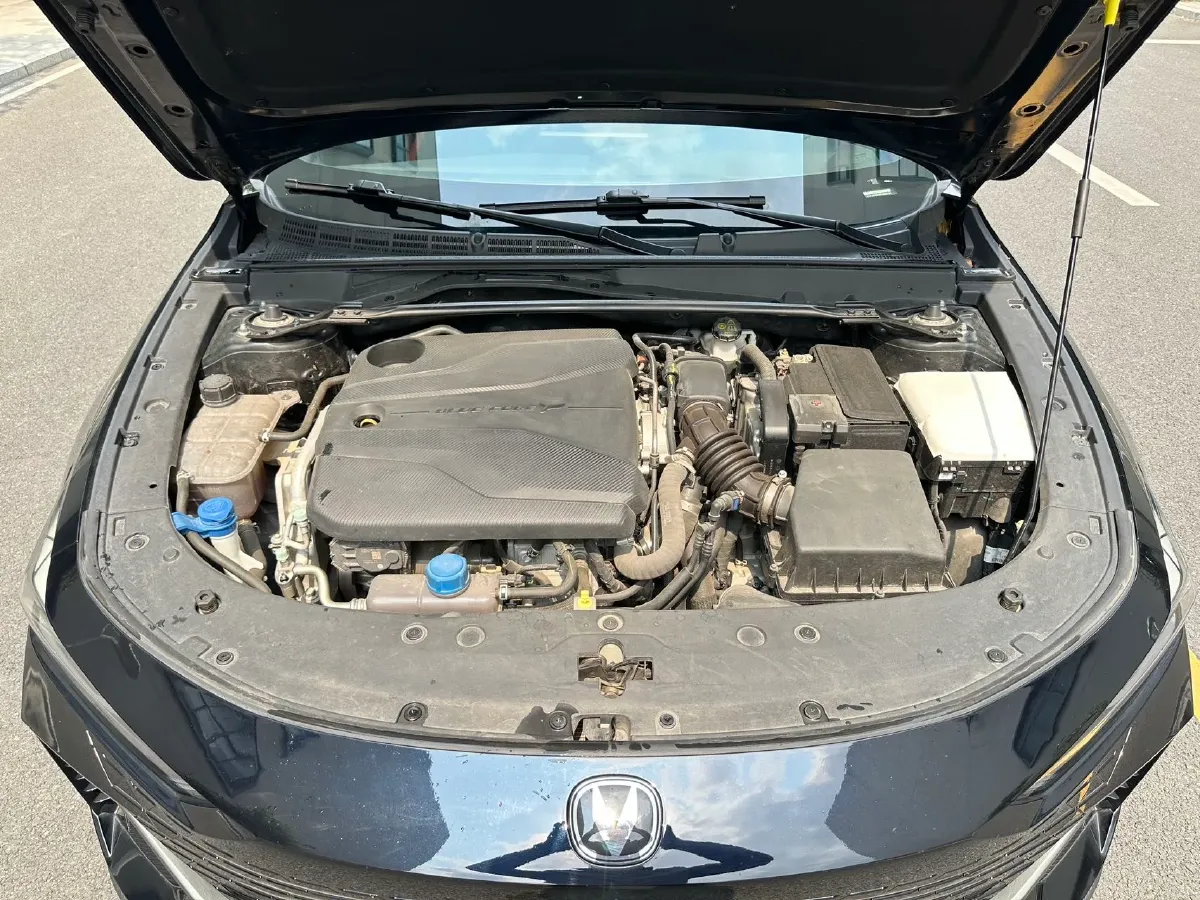 2023 ChangAn UNI-V 1.5T 188HP L4 7DCT,autocango,china used car exporter,china ev exporter,chinese used car exporter,chinese used ev exporter