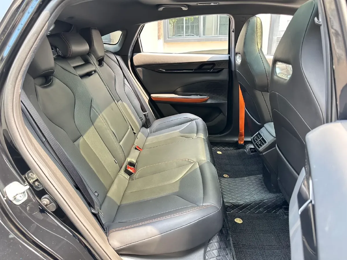 2023 ChangAn UNI-V 1.5T 188HP L4 7DCT,autocango,china used car exporter,china ev exporter,chinese used car exporter,chinese used ev exporter