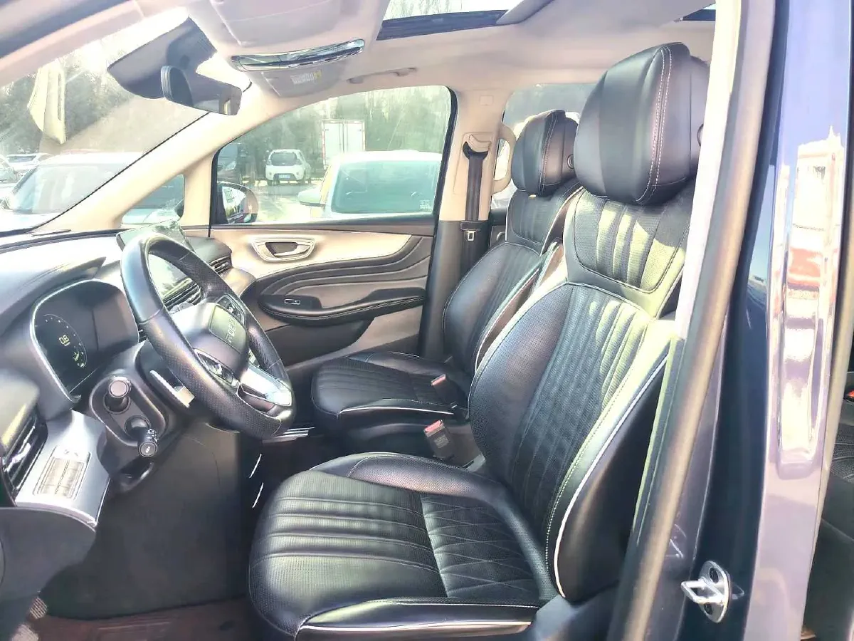 2021 Roewe iMAX8 2.0T 234HP L4 8AT,autocango,china used car exporter,china ev exporter,chinese used car exporter,chinese used ev exporter