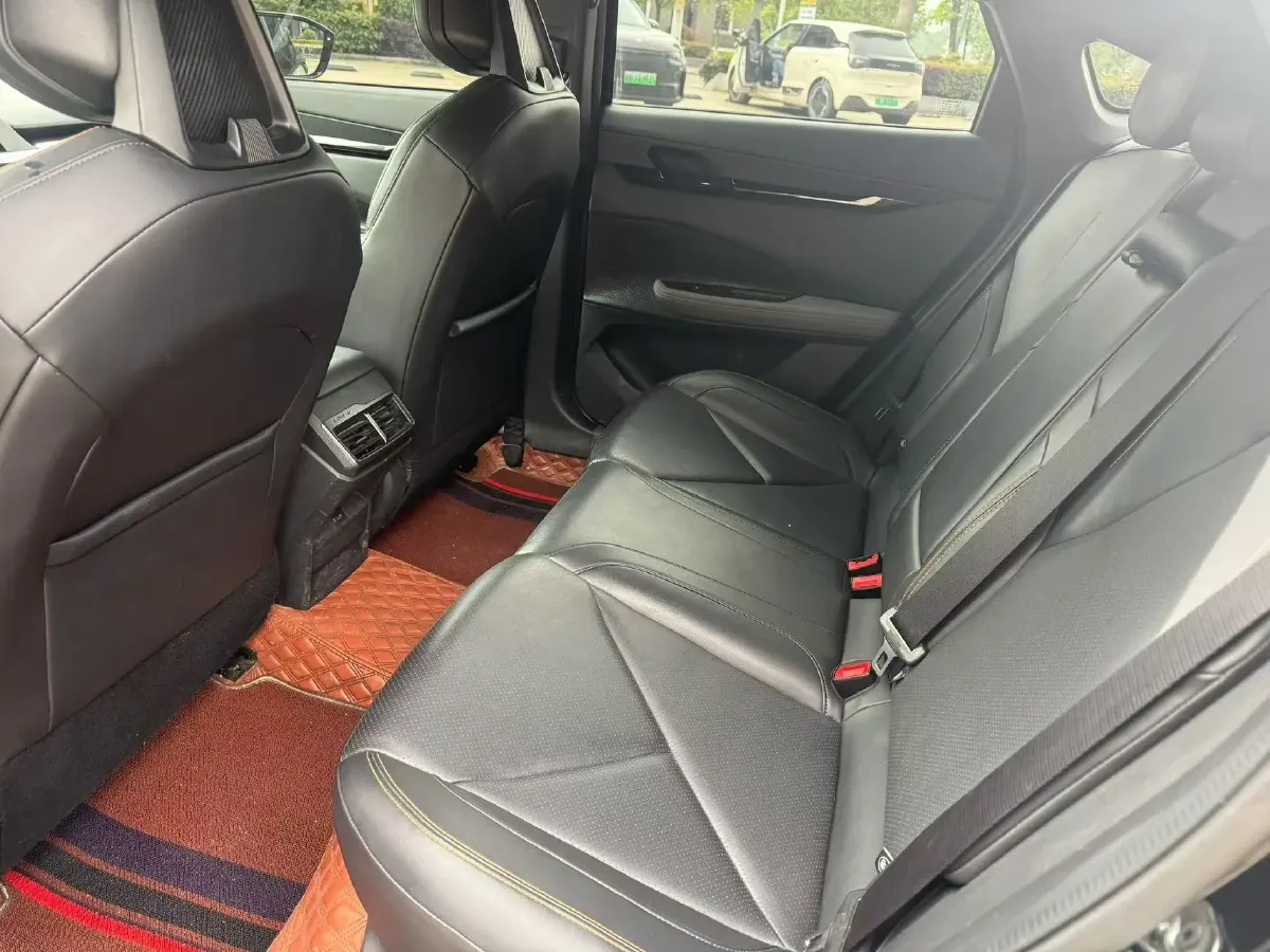 2022 ChangAn UNI-V 1.5T 188HP L4 7DCT,autocango,china used car exporter,china ev exporter,chinese used car exporter,chinese used ev exporter