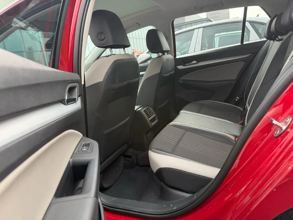 2023 Volkswagen Golf 1.4T 150HP L4 7DCT,autocango,china used car exporter,china ev exporter,chinese used car exporter,chinese used ev exporter