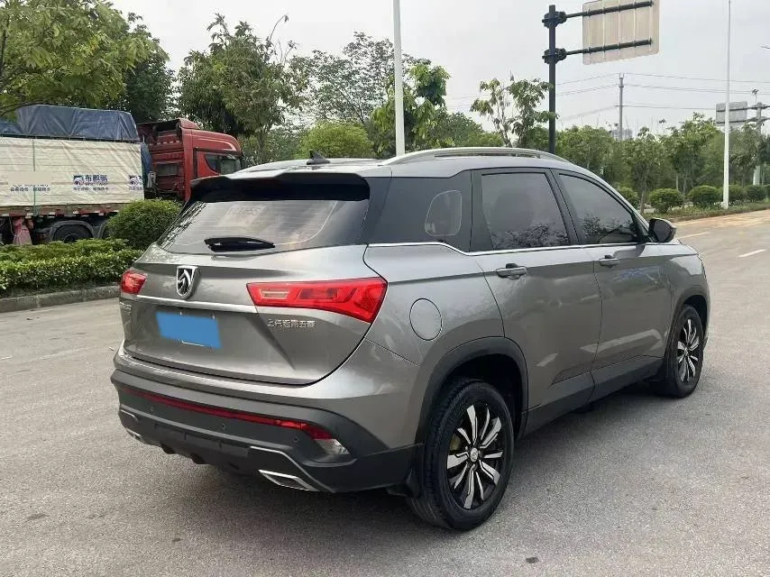 2019 BaoJun 530 1.5T 151HP L4 CVT,autocango,china used car exporter,china ev exporter,chinese used car exporter,chinese used ev exporter