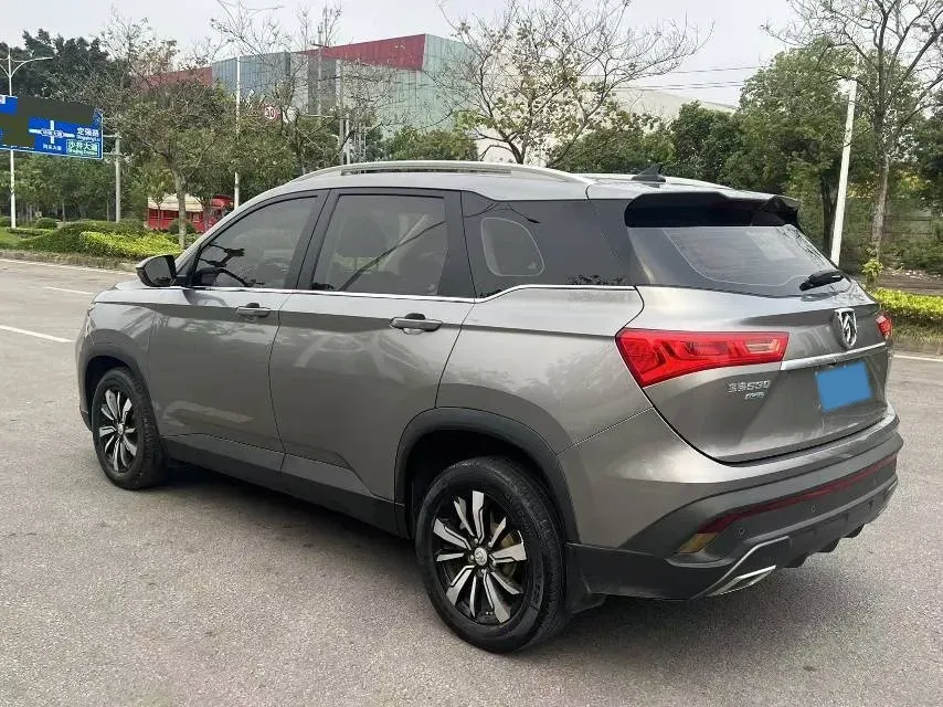 2019 BaoJun 530 1.5T 151HP L4 CVT,autocango,china used car exporter,china ev exporter,chinese used car exporter,chinese used ev exporter
