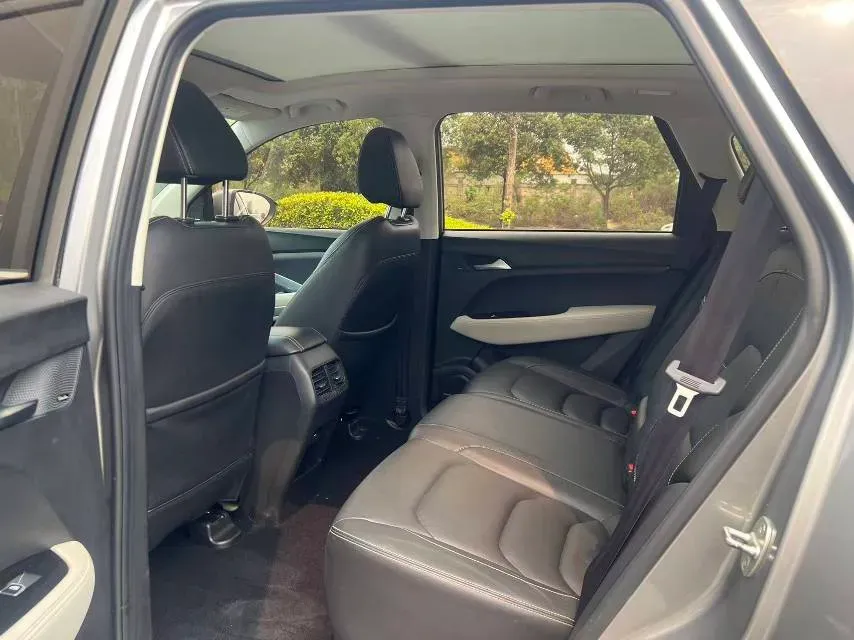 2019 BaoJun 530 1.5T 151HP L4 CVT,autocango,china used car exporter,china ev exporter,chinese used car exporter,chinese used ev exporter