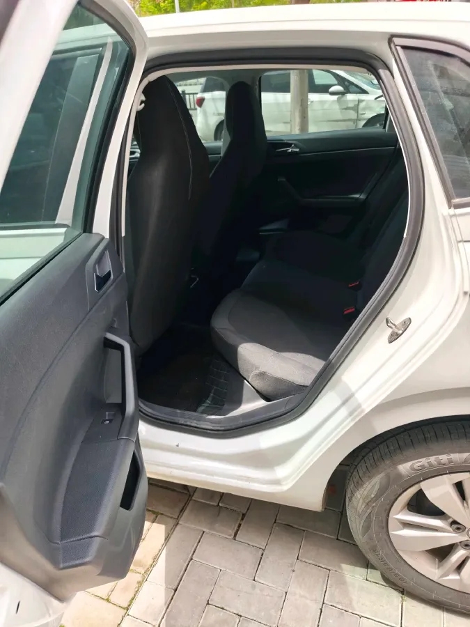 2023 Volkswagen Polo 1.5L 113HP L4 6AT,autocango,china used car exporter,china ev exporter,chinese used car exporter,chinese used ev exporter