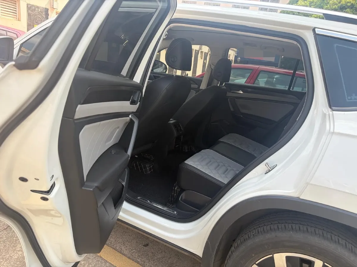 2023 Volkswagen Tayron 1.5T 160HP L4 7DCT,autocango,china used car exporter,china ev exporter,chinese used car exporter,chinese used ev exporter