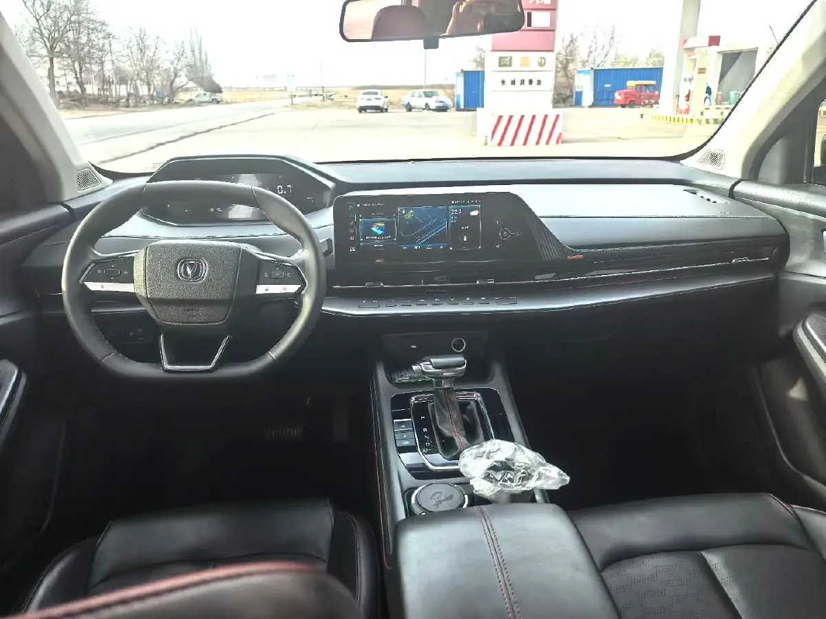 2022 ChangAn Oshan X7 Plus 1.5T 188HP L4 7DCT,autocango,china used car exporter,china ev exporter,chinese used car exporter,chinese used ev exporter