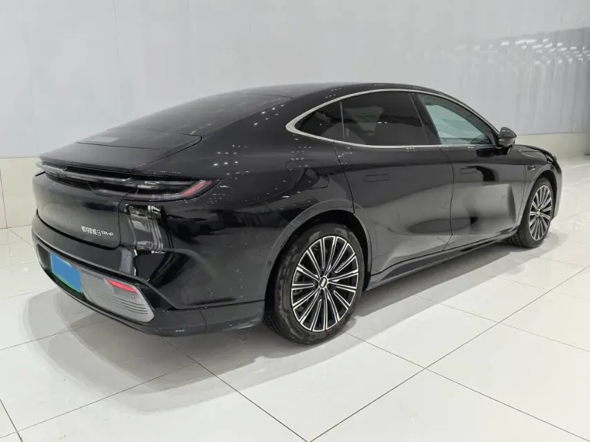 2025 Geely Galaxy Starshine 8 1.5T 163HP L4 3DHT PHEV 27.69KWH,autocango,china used car exporter,china ev exporter,chinese used car exporter,chinese used ev exporter